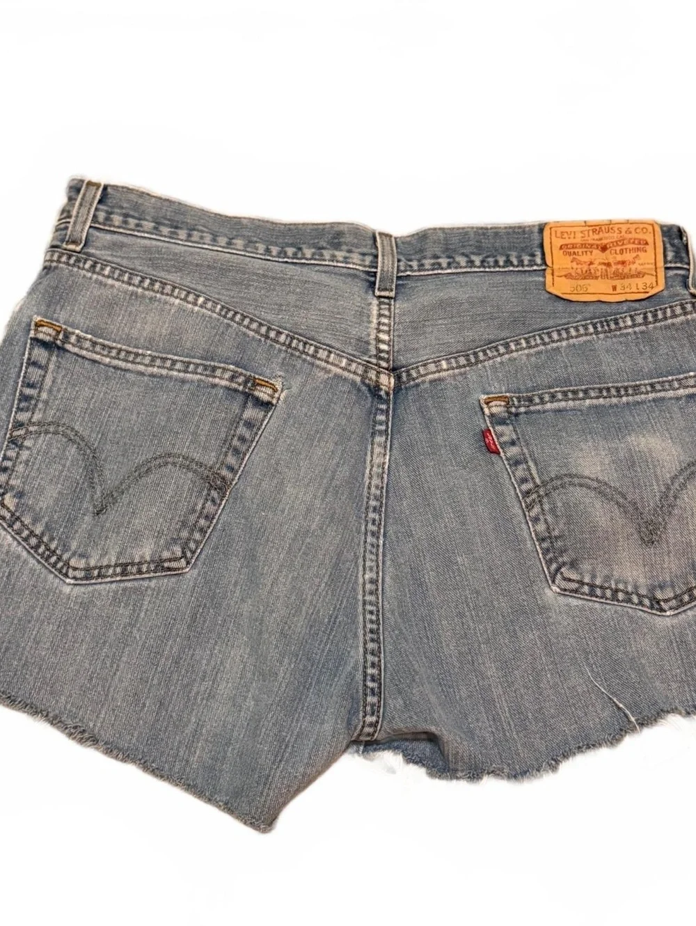 Vintage Levi’s 505 Size 34 Blue Denim Cutoff Shorts Raw Hem